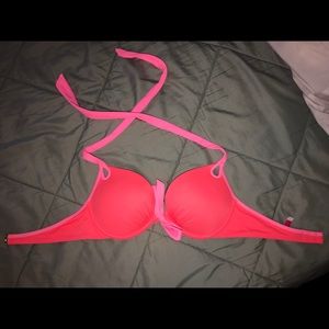 Bright pink Victoria’s Secret bombshell bikini top